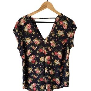 DR2 Black Floral V-Neck Blouse